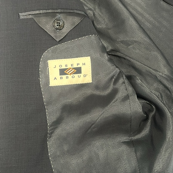 Joseph Abboud navy blue suit (pants included). - Picture 2 of 4